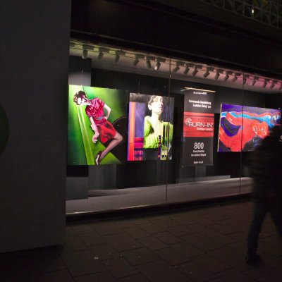 Neue Dimensionen - BURN-IN Kunst auf der Mariahilfer Straße - 66.000 Passanten allein am Samstag