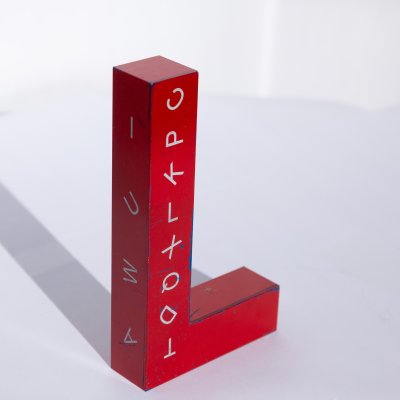 L aus dem Raumalfabet - rot 