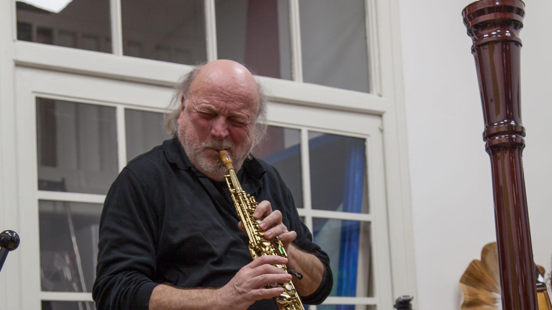 Impressionen vom stimmungsvollen, bestens besuchten Gedenk-Konzert am 30.12.2015 in der BURN-IN Galerie