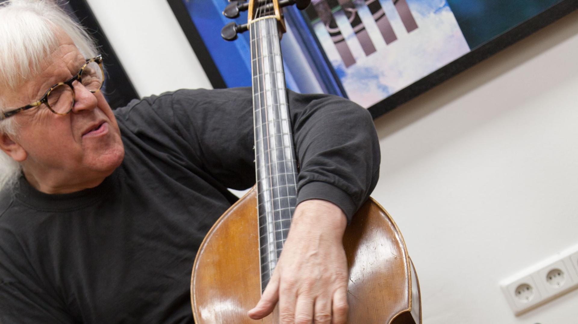 Impressionen vom stimmungsvollen, bestens besuchten Gedenk-Konzert am 30.12.2015 in der BURN-IN Galerie