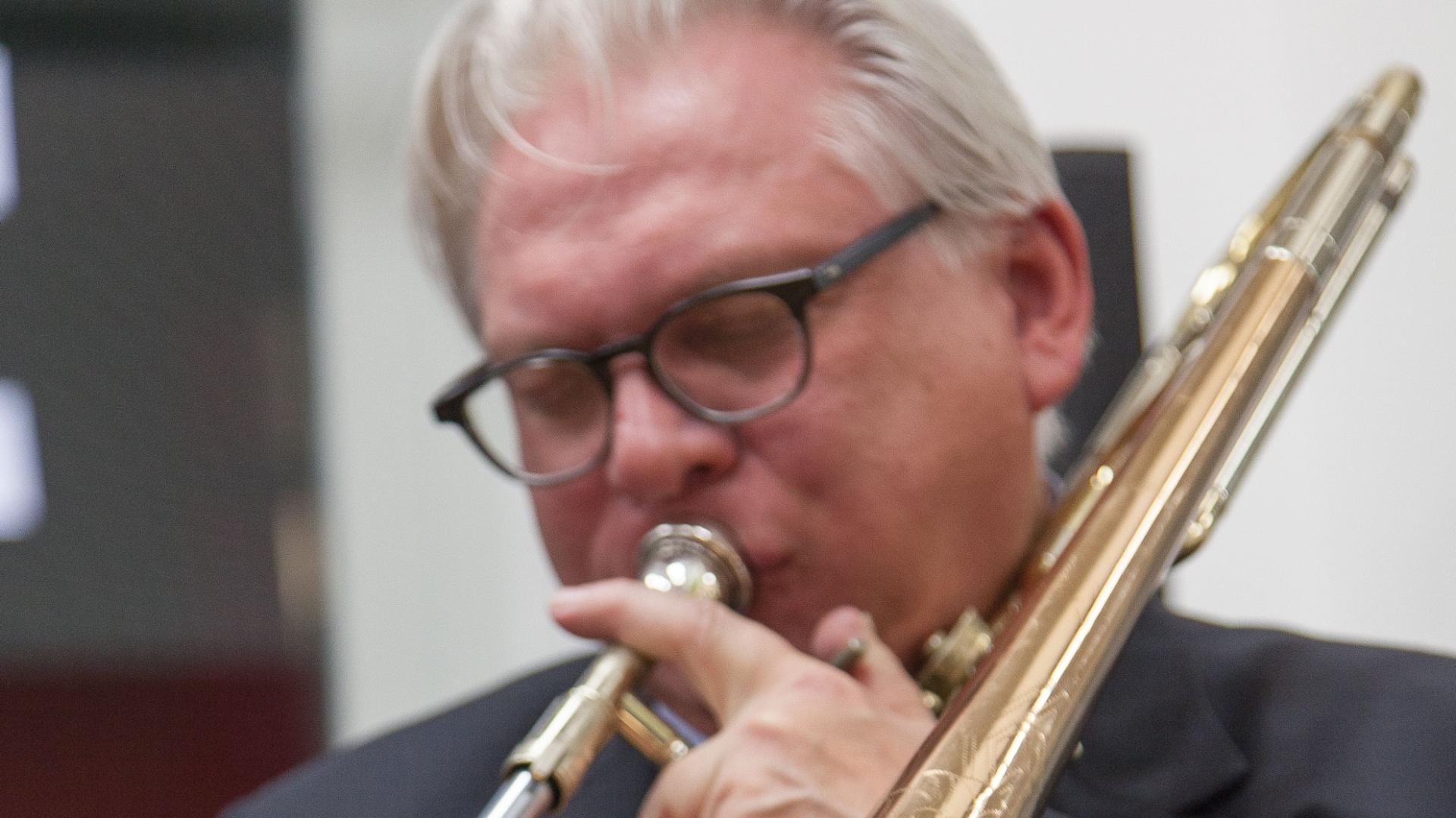 Impressionen vom stimmungsvollen, bestens besuchten Gedenk-Konzert am 30.12.2015 in der BURN-IN Galerie