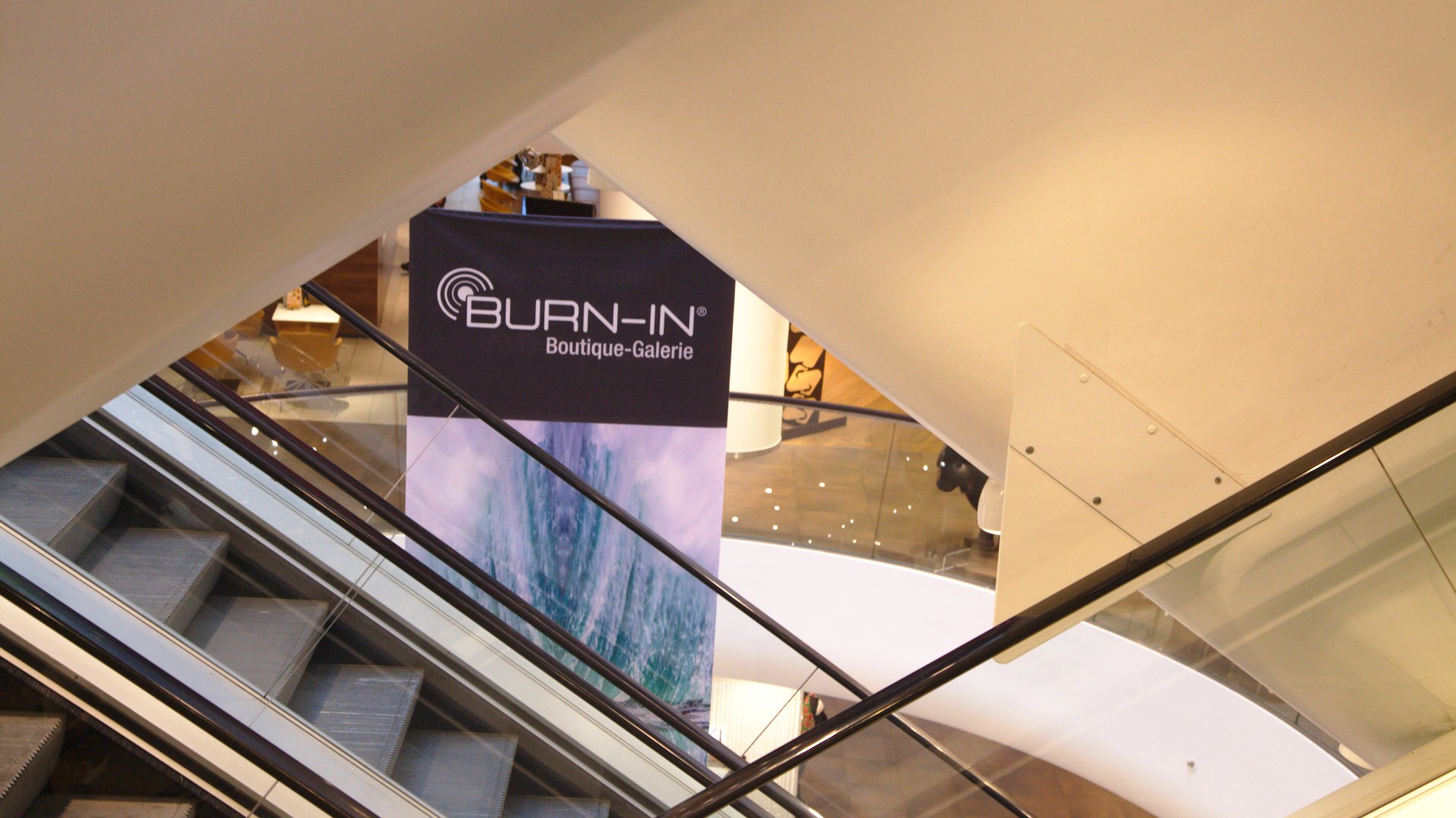 BURN-IN | Bespielung des Gerngross Atriums mit Originalkunst