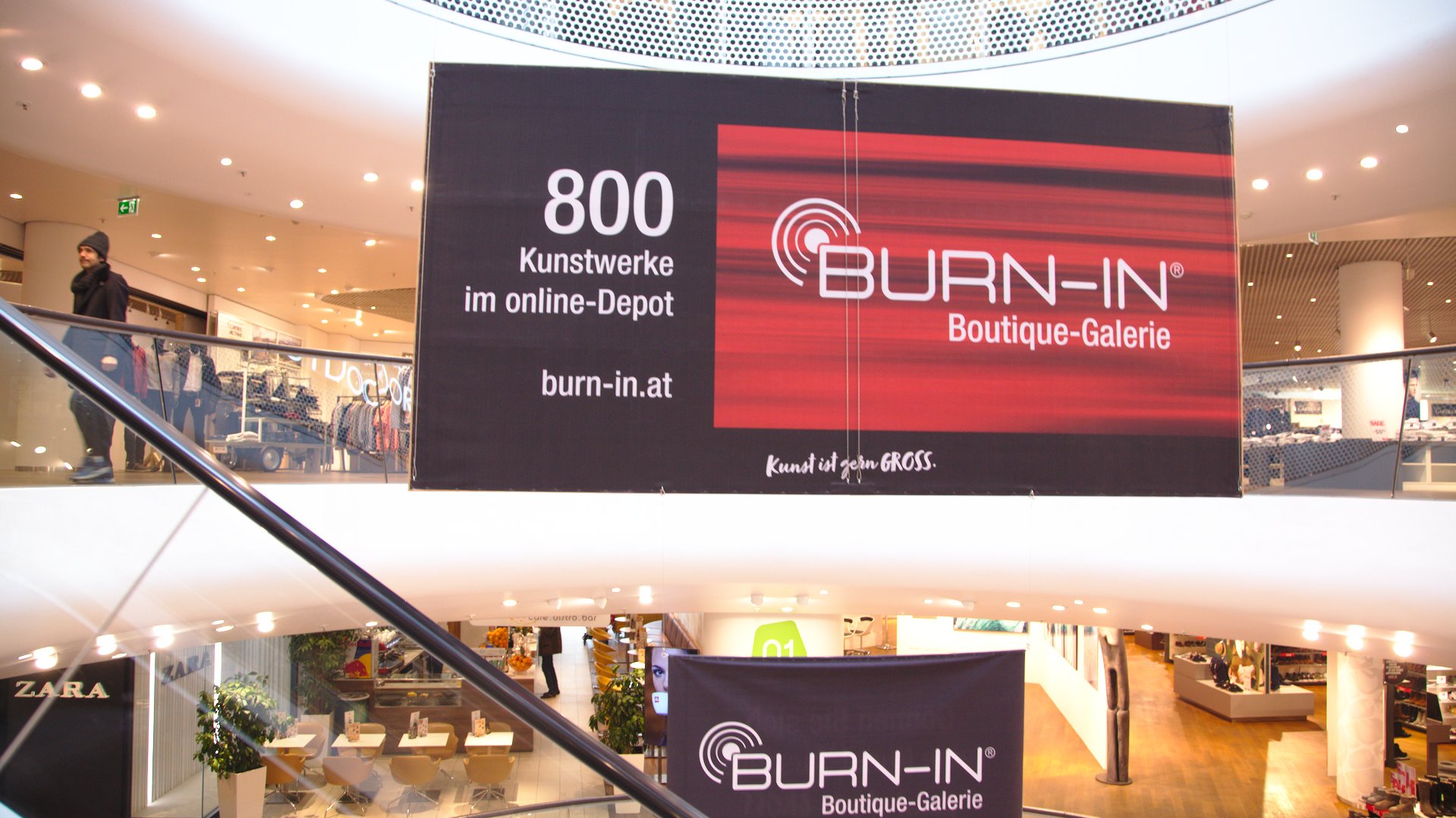 BURN-IN | Bespielung des Gerngross Atriums mit Originalkunst