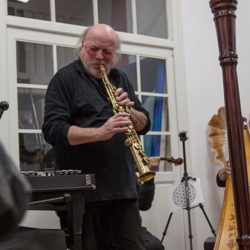 Impressionen vom stimmungsvollen, bestens besuchten Gedenk-Konzert am 30.12.2015 in der BURN-IN Galerie