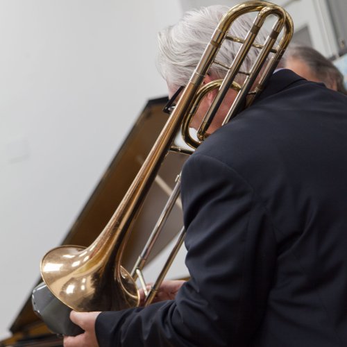 Impressionen vom stimmungsvollen, bestens besuchten Gedenk-Konzert am 30.12.2015 in der BURN-IN Galerie