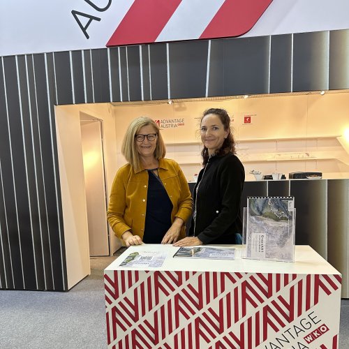 Sonja Dolzer (BURN-IN Gründerin) | Mag. Ellen Semen (Künstlerin)