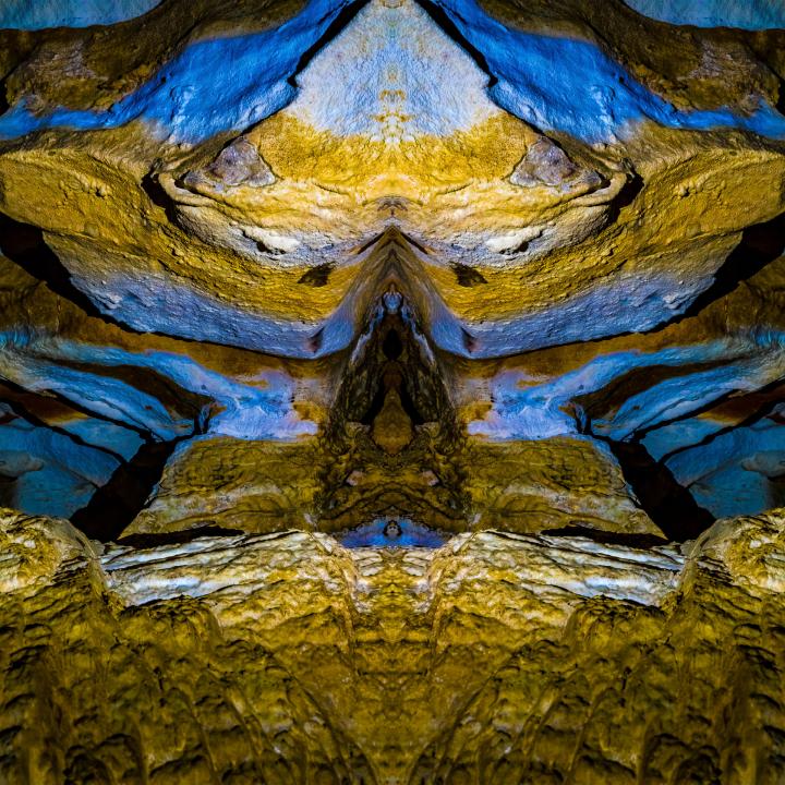 Hundalmeishöhleneisspiegelung