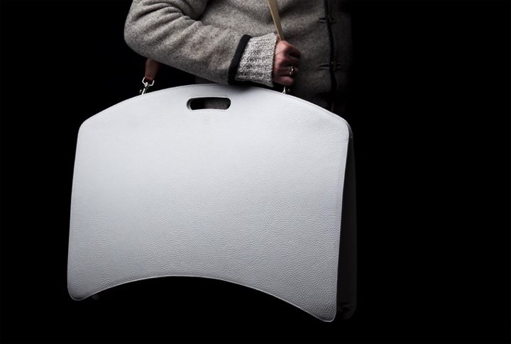 Archiquant, Ledertasche, weiß mit Schulterriehmen